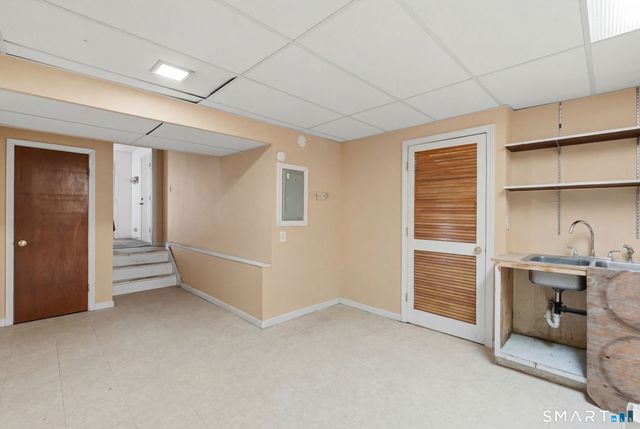 73 Metacomet Drive 73, Meriden, CT 06450