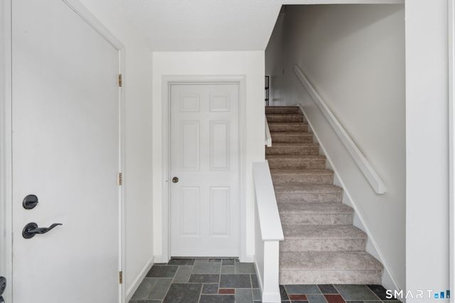 73 Metacomet Drive 73, Meriden, CT 06450