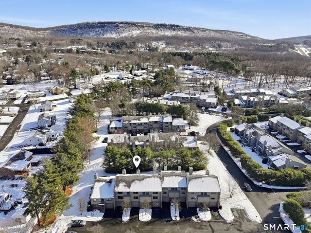 73 Metacomet Drive 73, Meriden, CT 06450