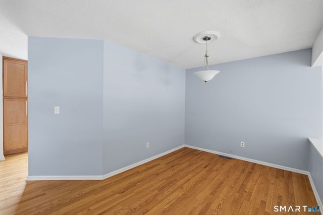 73 Metacomet Drive 73, Meriden, CT 06450