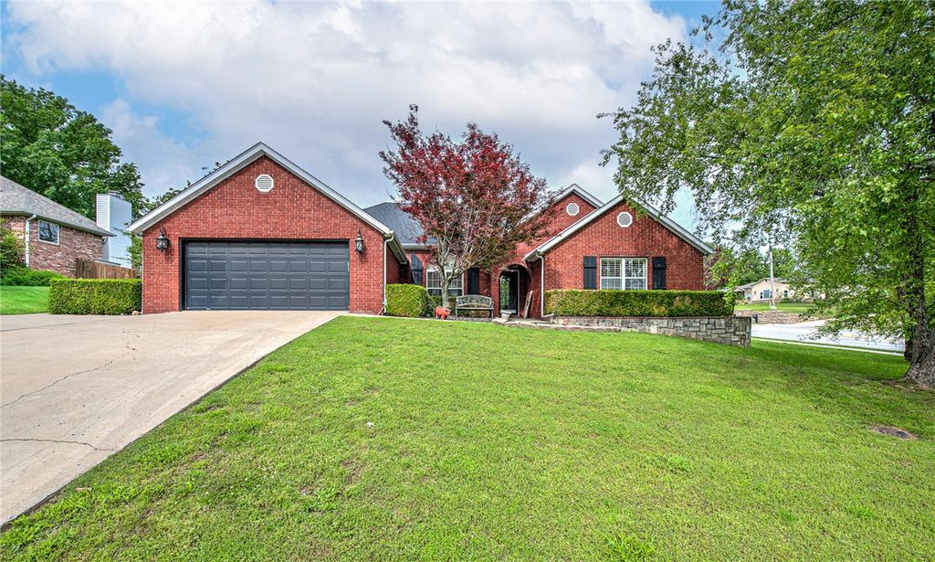 3624 Savannah Lane, Springdale, AR 72762