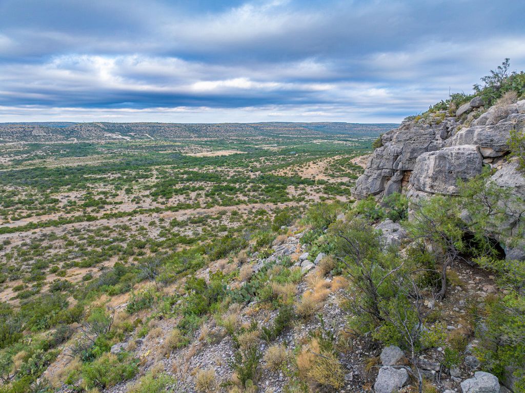 Image 37 of property listing at 3499 Big Bear Run, Ozona, TX 76943