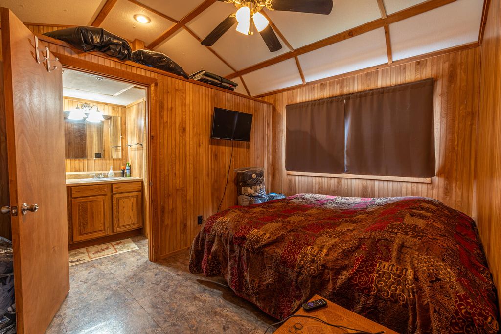 Image 9 of property listing at 3499 Big Bear Run, Ozona, TX 76943