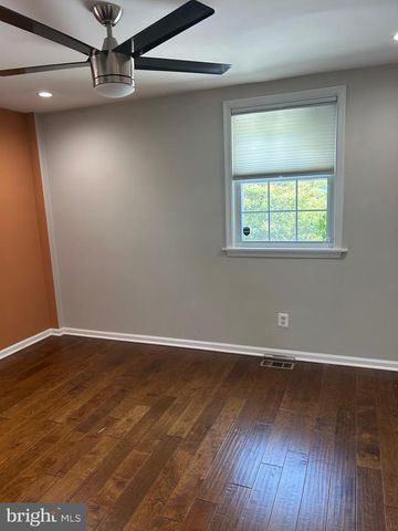 36 58TH ST SE, Washington, DC 20019