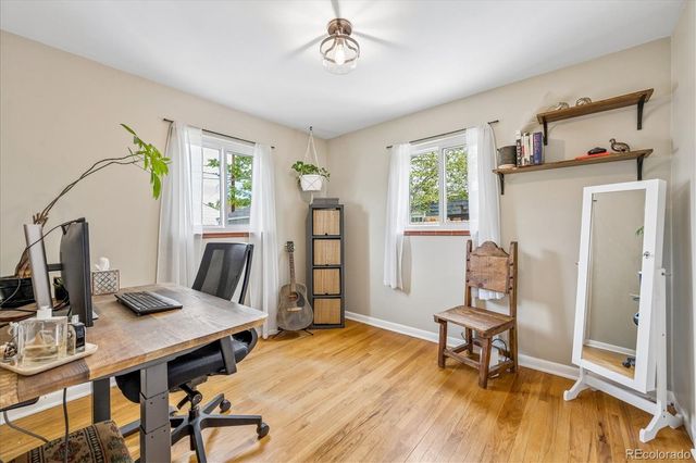 915 Newark Street, Aurora, CO 80010