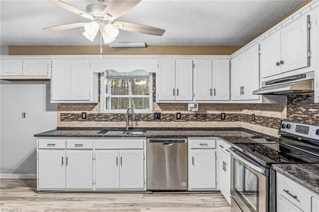 5407 Smiley Wyrick Road, Mcleansville, NC 27301