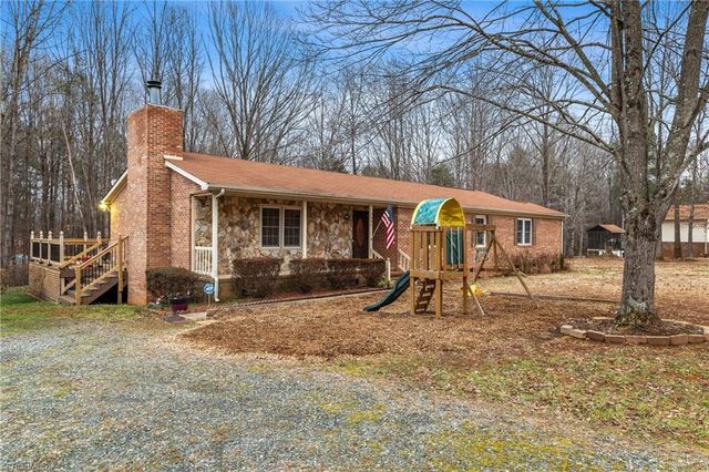 5407 Smiley Wyrick Road, Mcleansville, NC 27301