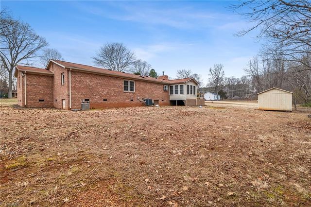 5407 Smiley Wyrick Road, Mcleansville, NC 27301