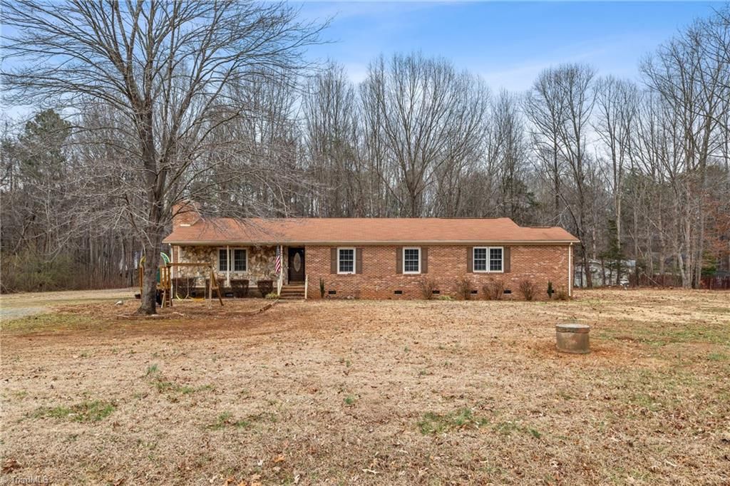 5407 Smiley Wyrick Road, Mcleansville, NC 27301