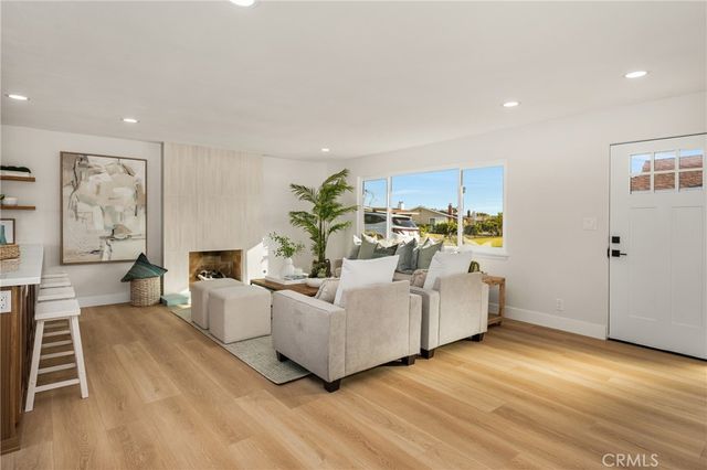115 Monte Vista 8, San Clemente, CA 92672