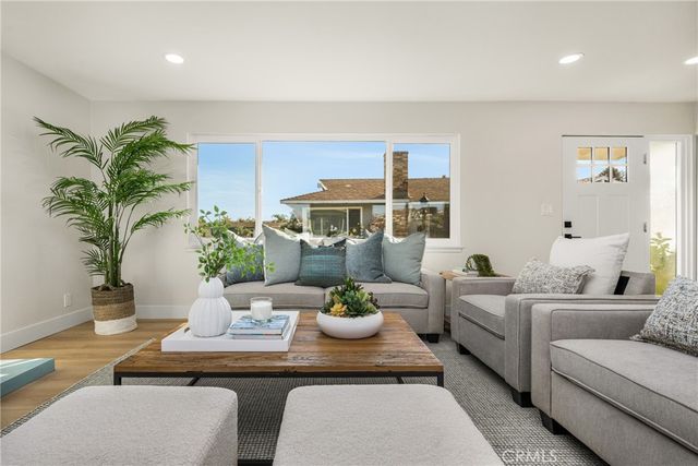 115 Monte Vista 8, San Clemente, CA 92672