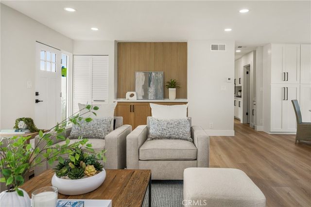 115 Monte Vista 8, San Clemente, CA 92672