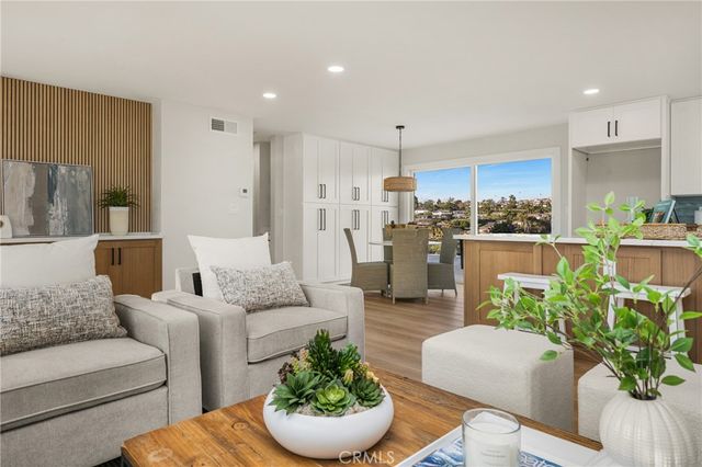 115 Monte Vista 8, San Clemente, CA 92672