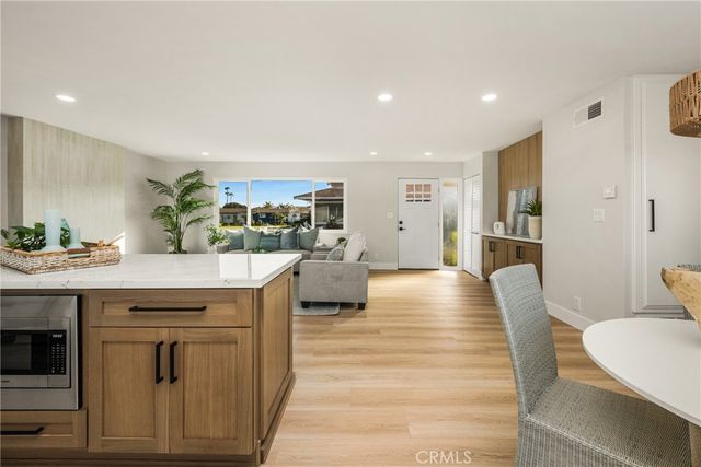115 Monte Vista 8, San Clemente, CA 92672
