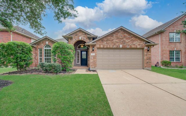 2030 Creek Shore Lane, Pearland, TX 77581