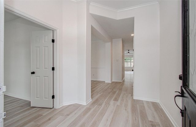 2030 Creek Shore Lane, Pearland, TX 77581