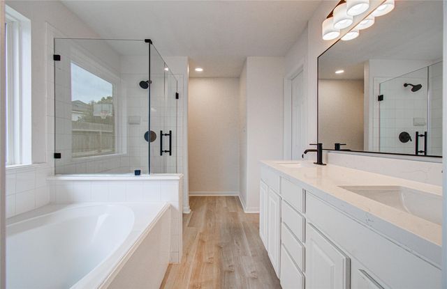 2030 Creek Shore Lane, Pearland, TX 77581