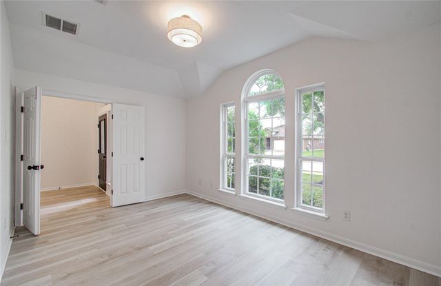 2030 Creek Shore Lane, Pearland, TX 77581