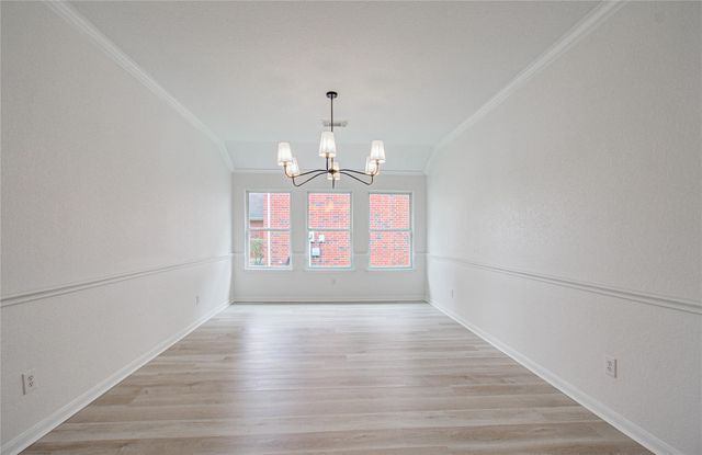 2030 Creek Shore Lane, Pearland, TX 77581