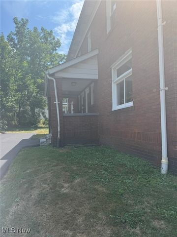 102 E Boston Avenue, Youngstown, OH 44507