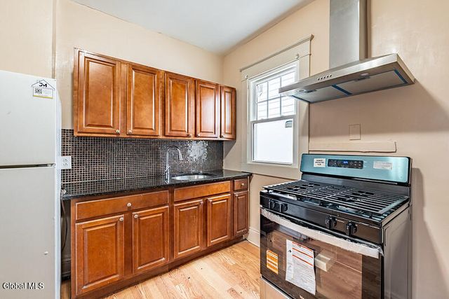 573 Washington Avenue, Albany, NY 12206