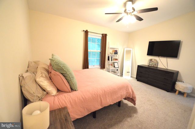 138 CREEKSIDE CT, Newark, DE 19702