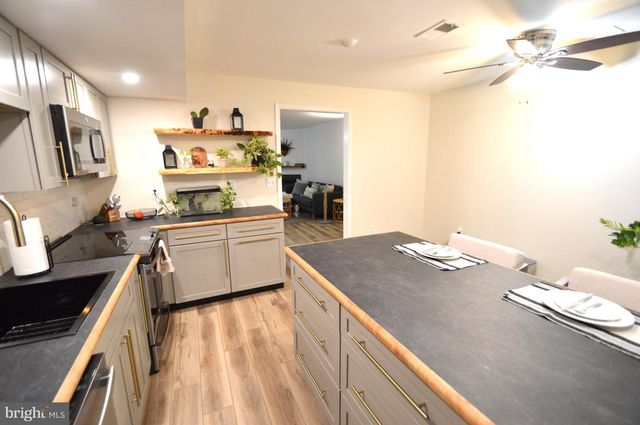 138 CREEKSIDE CT, Newark, DE 19702