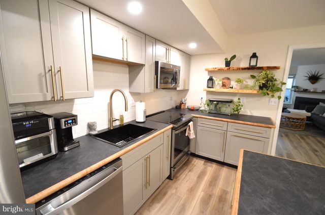 138 CREEKSIDE CT, Newark, DE 19702