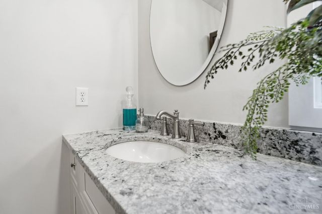 1004 River Forest Drive, Hamilton Twp, OH 45039