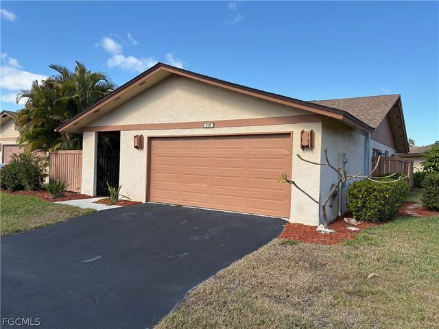 6479 Royal Woods DR, Fort Myers, FL 33908