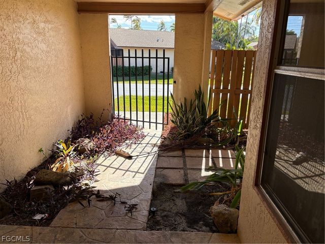 6479 Royal Woods DR, Fort Myers, FL 33908