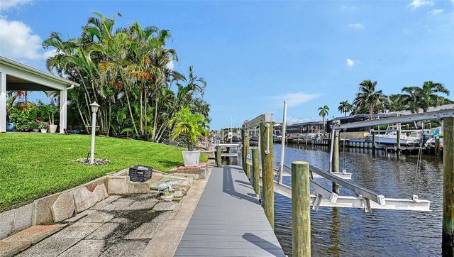 4919 CORAL BOULEVARD, Bradenton, FL 34210