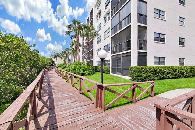 1316 PASADENA AVENUE S 407, South Pasadena, FL 33707