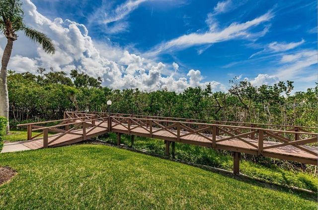 1316 PASADENA AVENUE S 407, South Pasadena, FL 33707