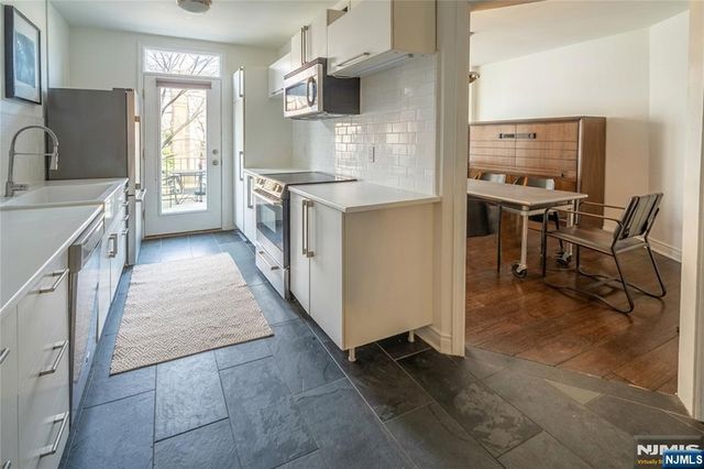 130 Kensington Drive, Fort Lee, NJ 07024