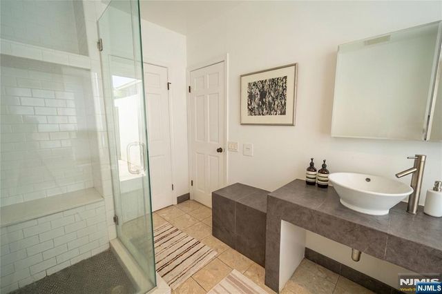 130 Kensington Drive, Fort Lee, NJ 07024