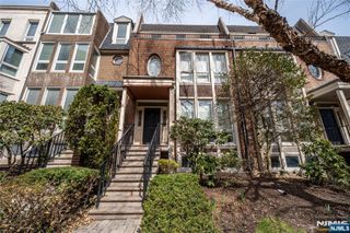 130 Kensington Drive, Fort Lee, NJ 07024