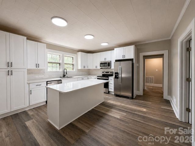 113 Mountain View Street, Morganton, NC 28655