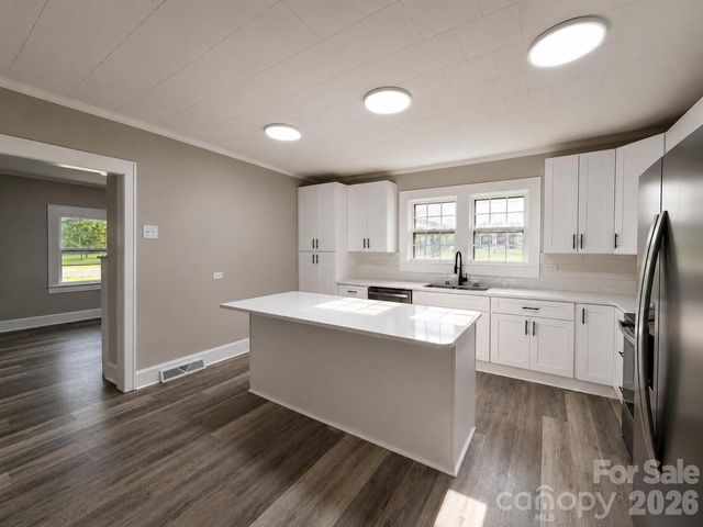 113 Mountain View Street, Morganton, NC 28655