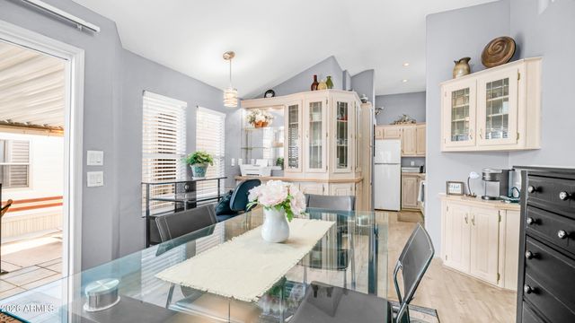 859 Aquamarine Drive, Apache Junction, AZ 85119