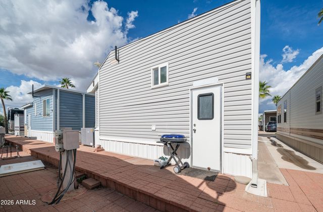 859 Aquamarine Drive, Apache Junction, AZ 85119