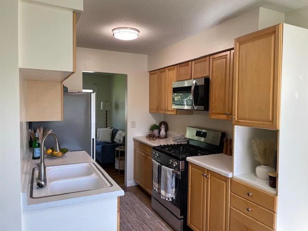 2029 NW 103rd Avenue NW, Coon Rapids, MN 55433 — photo 2