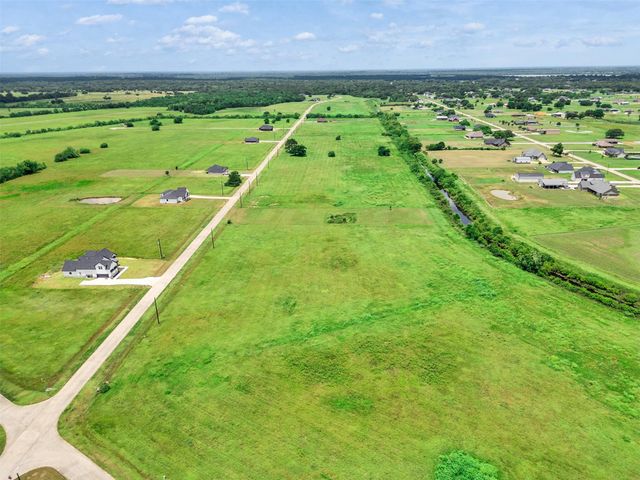 426 Chuckwagon Trail, Angleton, TX 77515