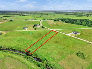 426 Chuckwagon Trail, Angleton, TX 77515