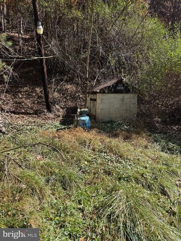 961 ALMOST HEAVEN DR, Petersburg, WV 26847