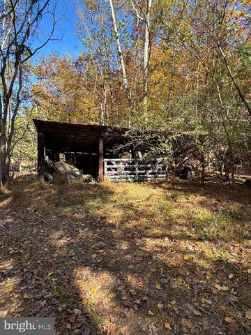 961 ALMOST HEAVEN DR, Petersburg, WV 26847