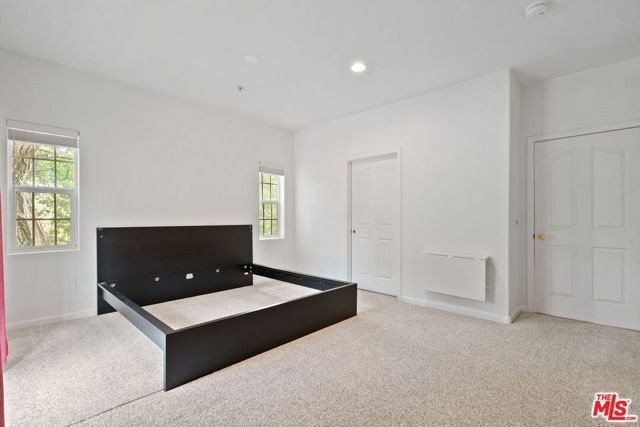 3960 Pennsylvania Avenue 108, La Crescenta, CA 91214