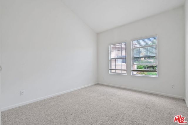 3960 Pennsylvania Avenue 108, La Crescenta, CA 91214