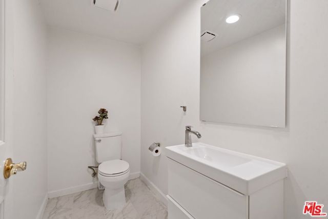 3960 Pennsylvania Avenue 108, La Crescenta, CA 91214