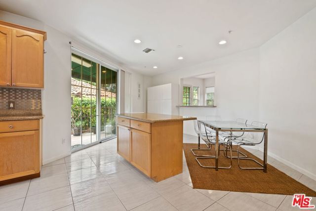 3960 Pennsylvania Avenue 108, La Crescenta, CA 91214